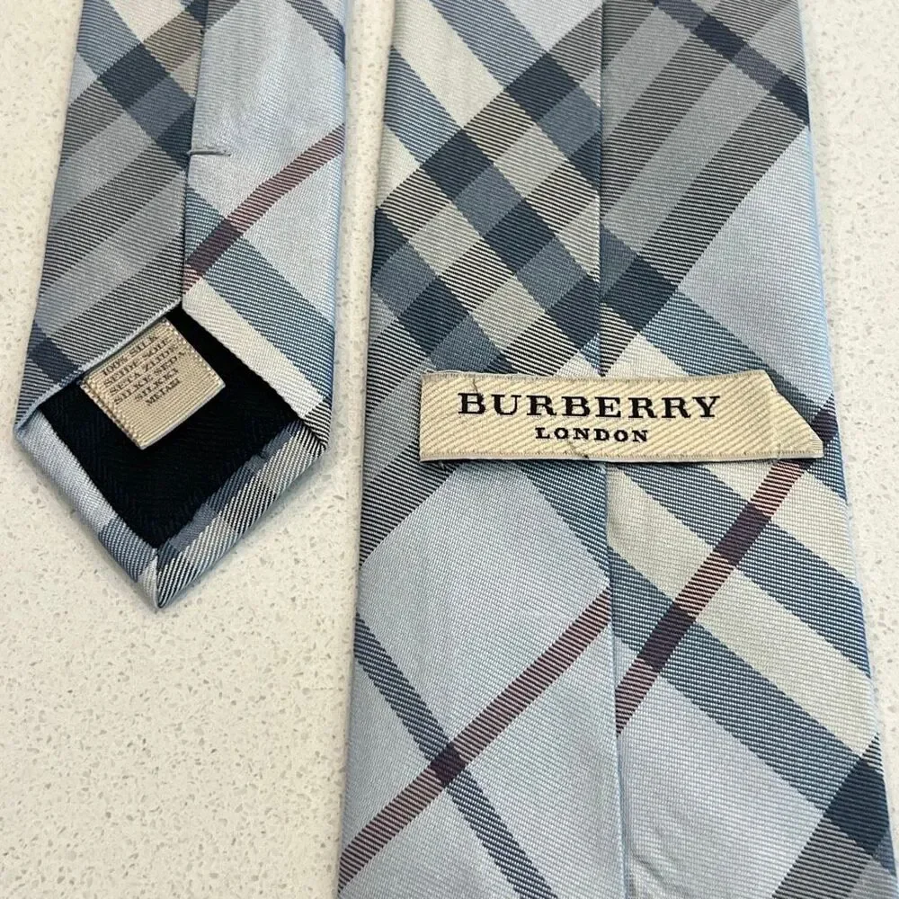 Burberry London Men's 100% Silk Nova Check Plaid Made In Italy Necktie Blue